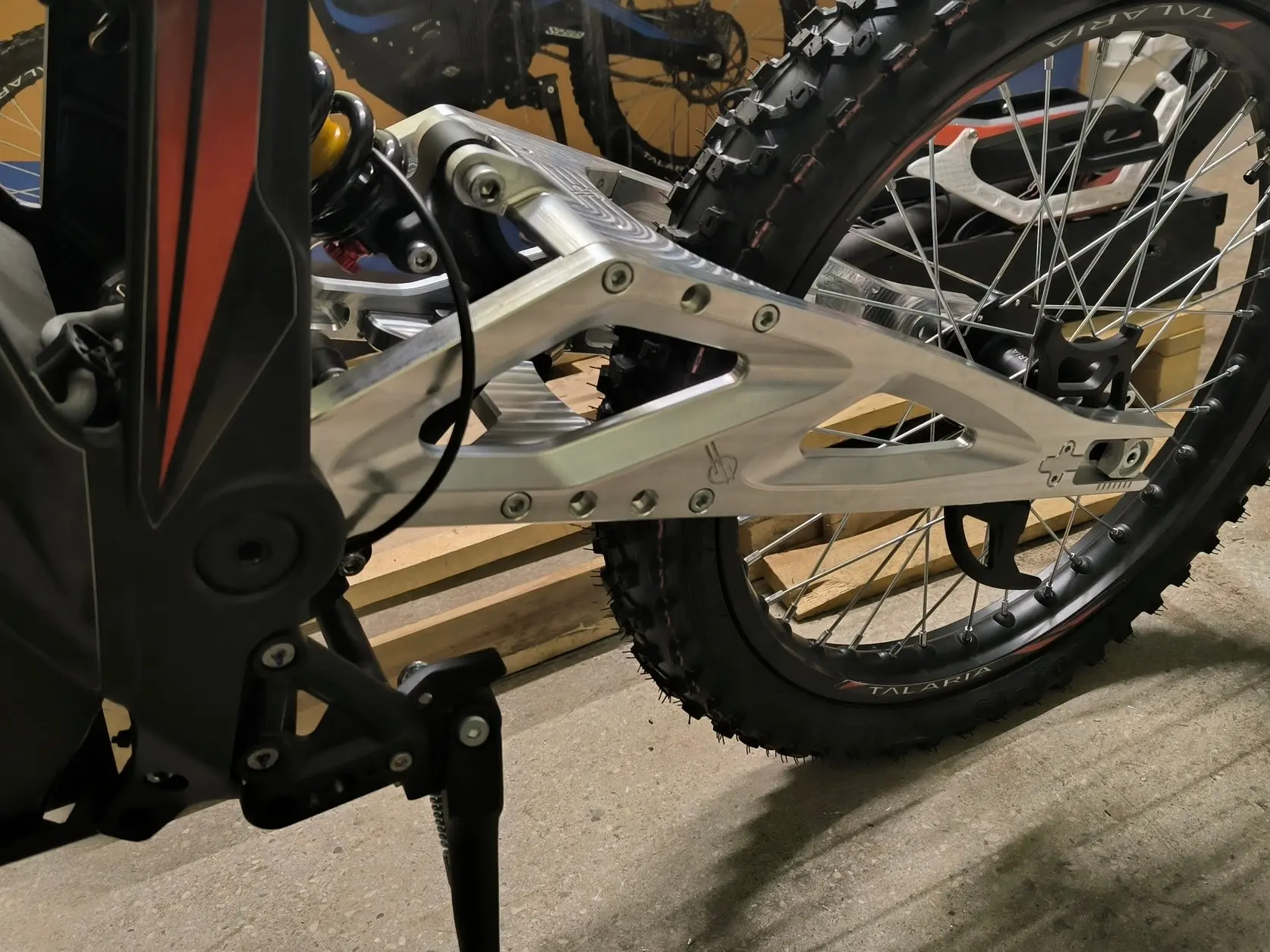 Extended swing-arm - Image 4